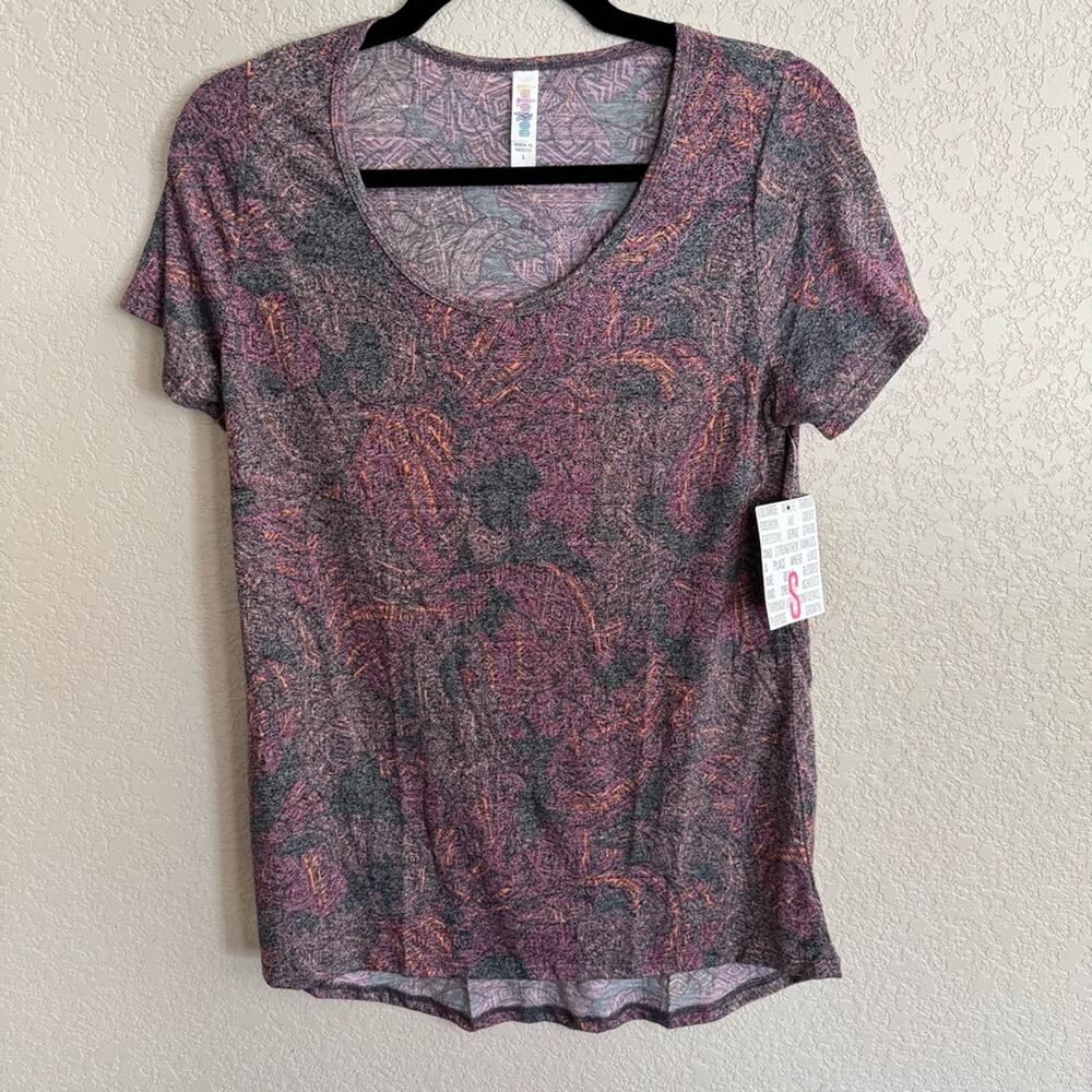 Lularoe Classic‎ T Pink/Purple Pattern Small